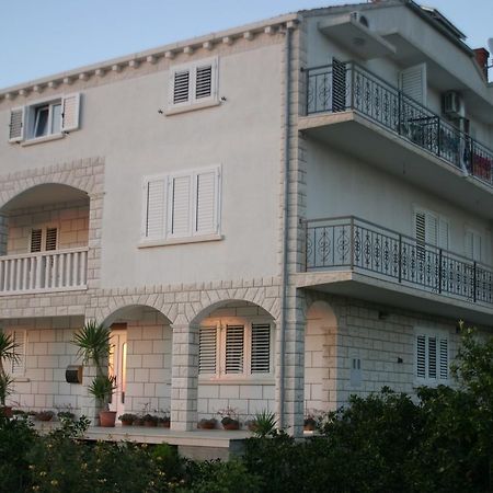 Apartments Vela Luka Buitenkant foto