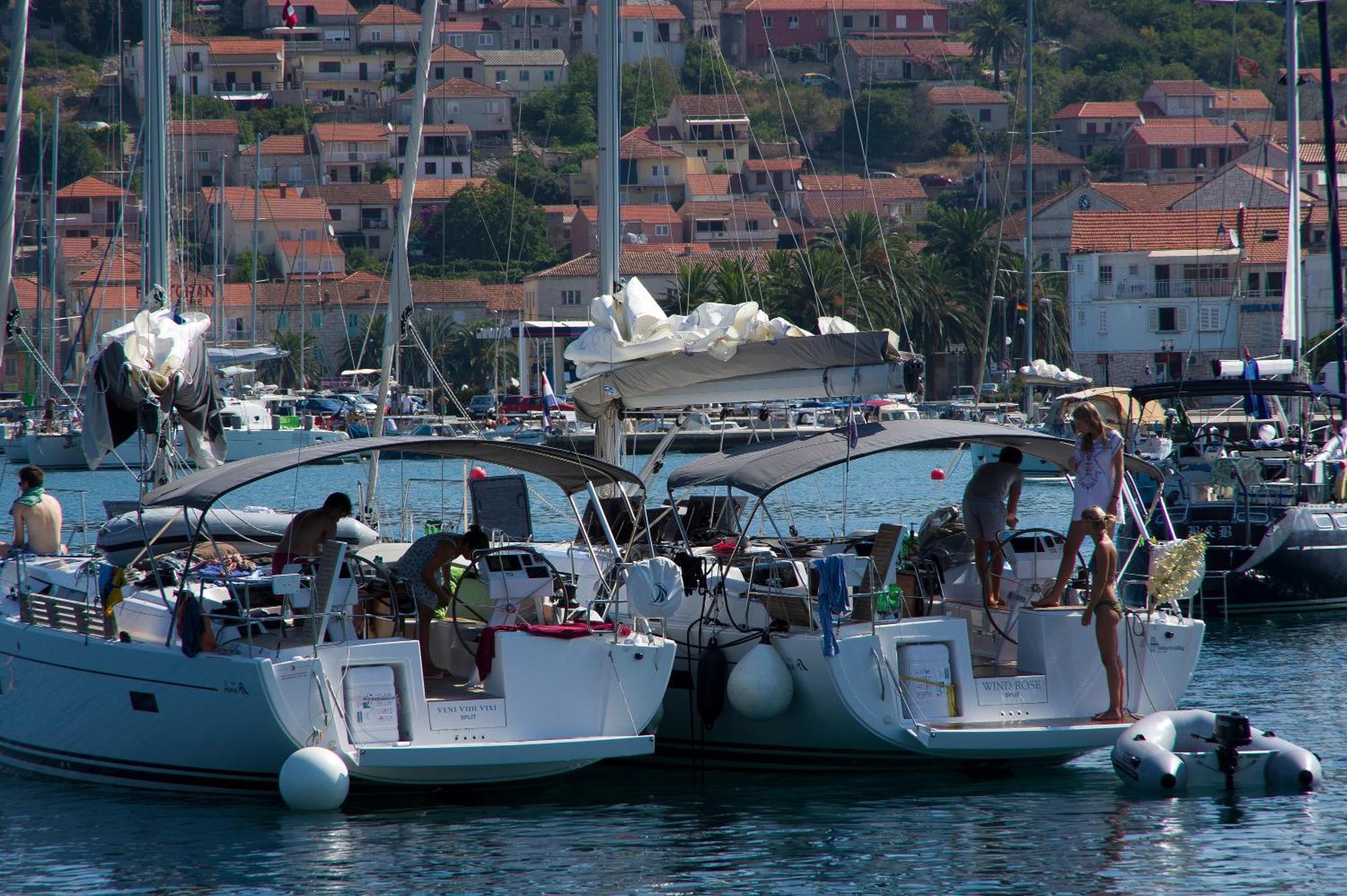 Apartments Vela Luka Buitenkant foto
