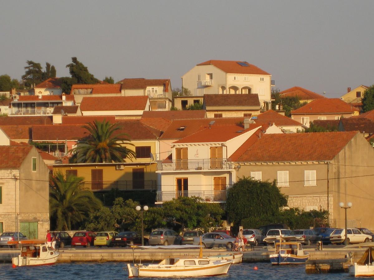Apartments Vela Luka Buitenkant foto