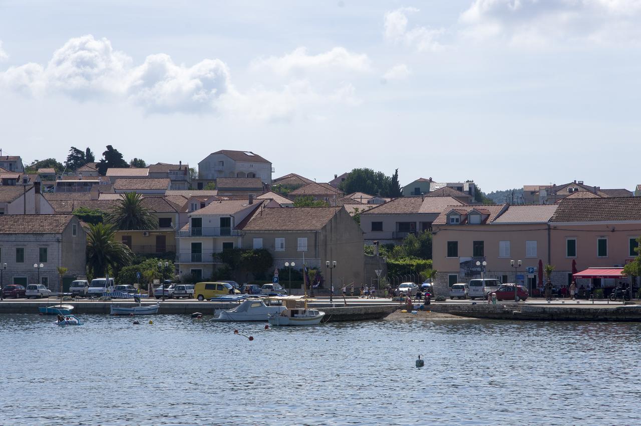 Apartments Vela Luka Buitenkant foto