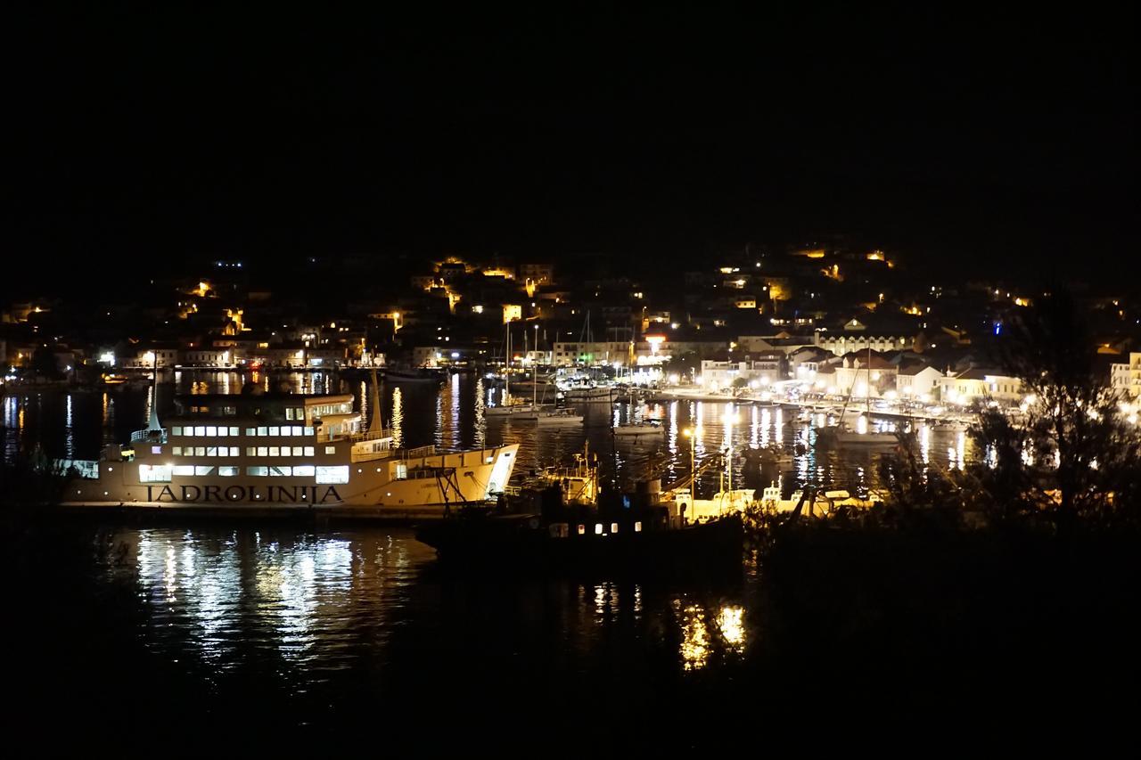Apartments Vela Luka Buitenkant foto